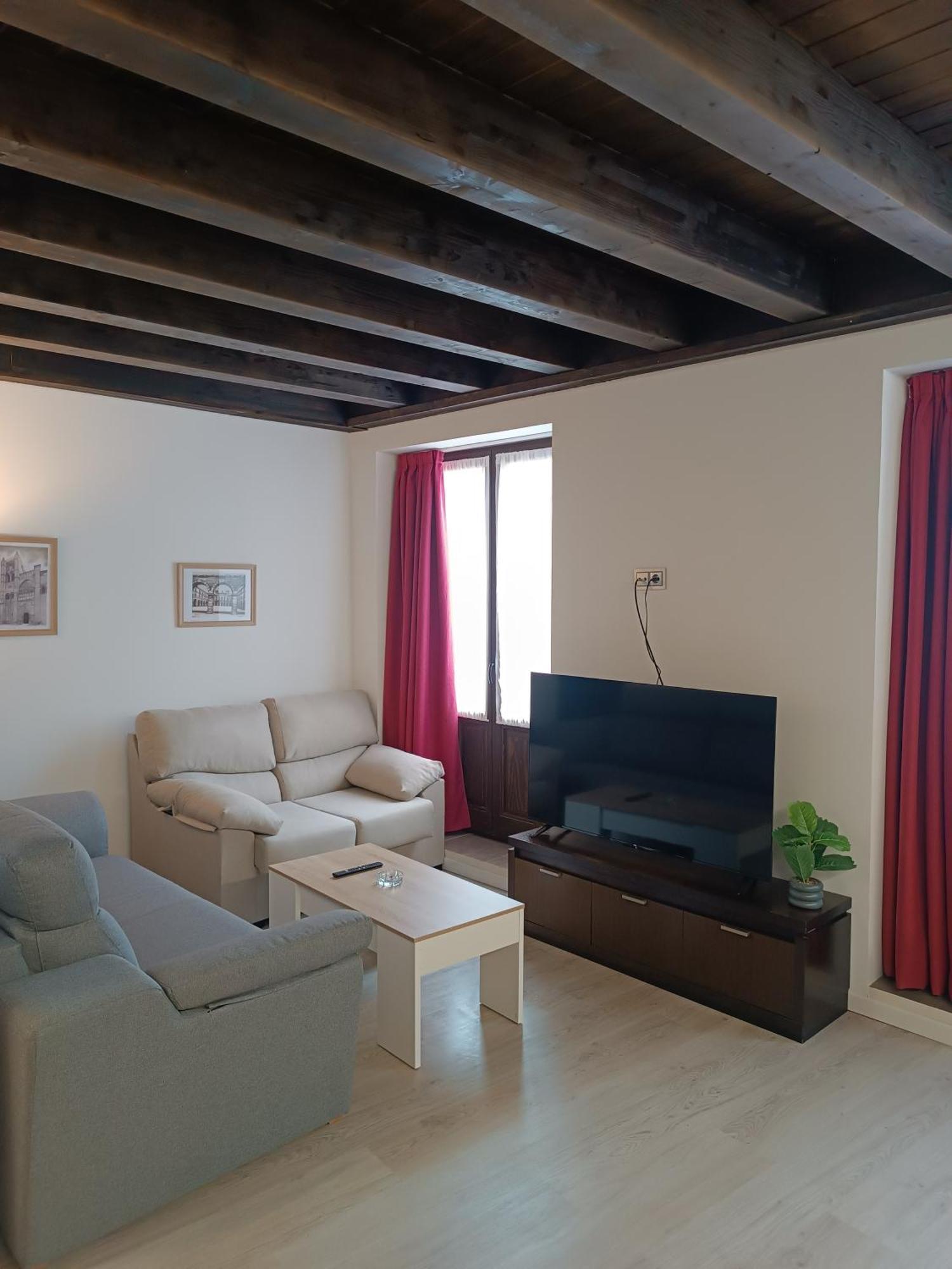 Apartamentos Turisticos Avila Puerta Del Puente 1-3 Kültér fotó